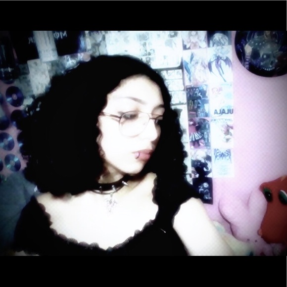 Meet your Posher, Ada - Picture 3 of 4